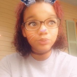 Meet your Posher, Makayla